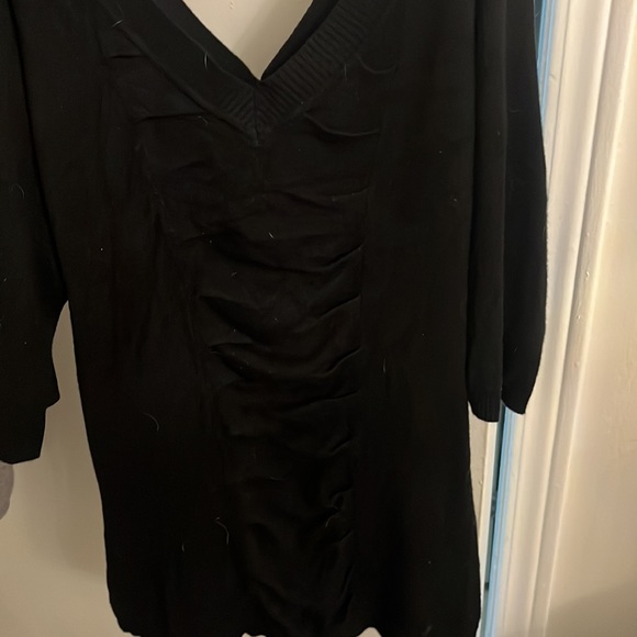 SALE!!! LE CHATEAU FITTED SWEATER 5/25!! 🔥🔥🔥 - Picture 9 of 9